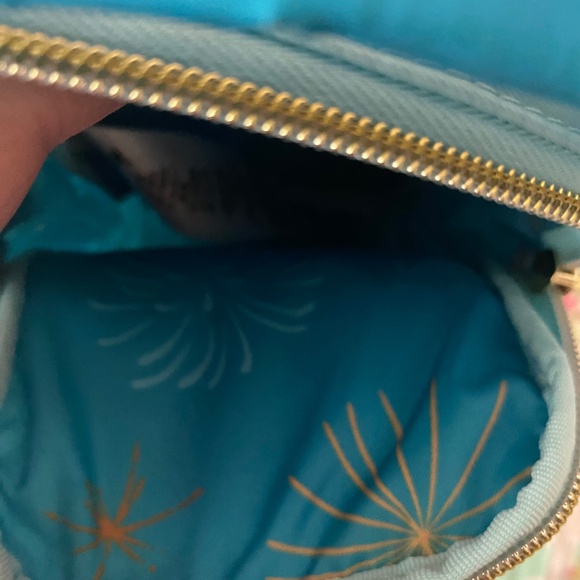 Lug Disneyland Sleeping Beauty Castle Skeeter Mini Bag - Picture 3 of 3